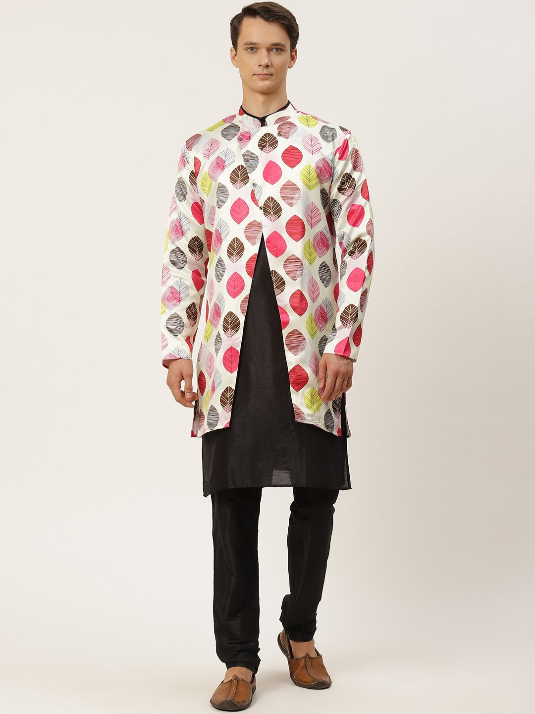 SOJANYA Men Black & Pink Kurta with Churidar