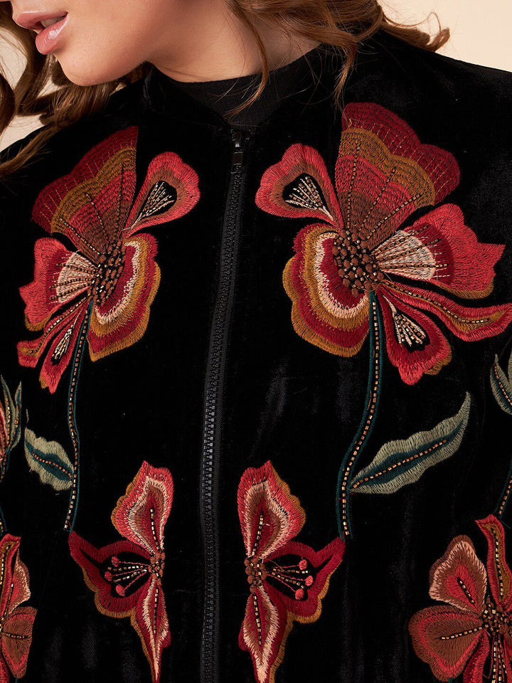 Antheaa Black Floral Collar Collar Collar Velvet Jacket yang disesuaikan