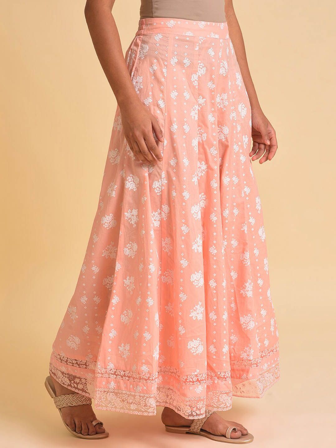W Women Green Floral Printed Loose Fit Pleated Trousers