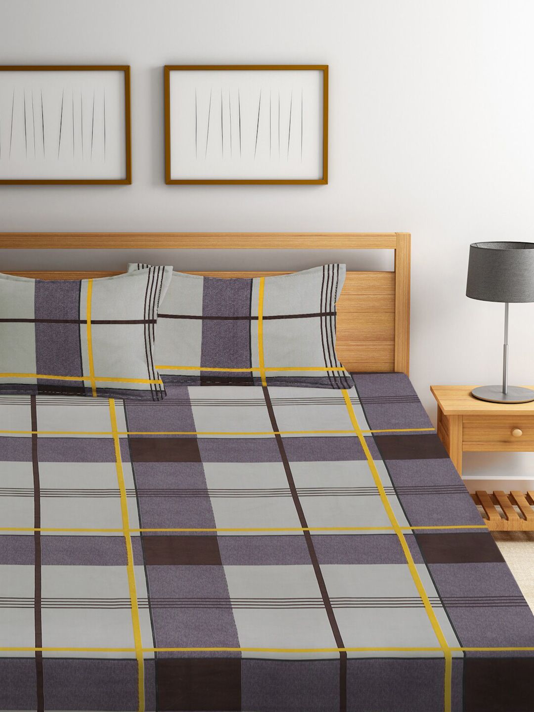 KLOTTHE Brown Geometric Polycotton 300 TC Fitted King Fine Bedsheet with 2 Pillow Covers-96 x 89 inches