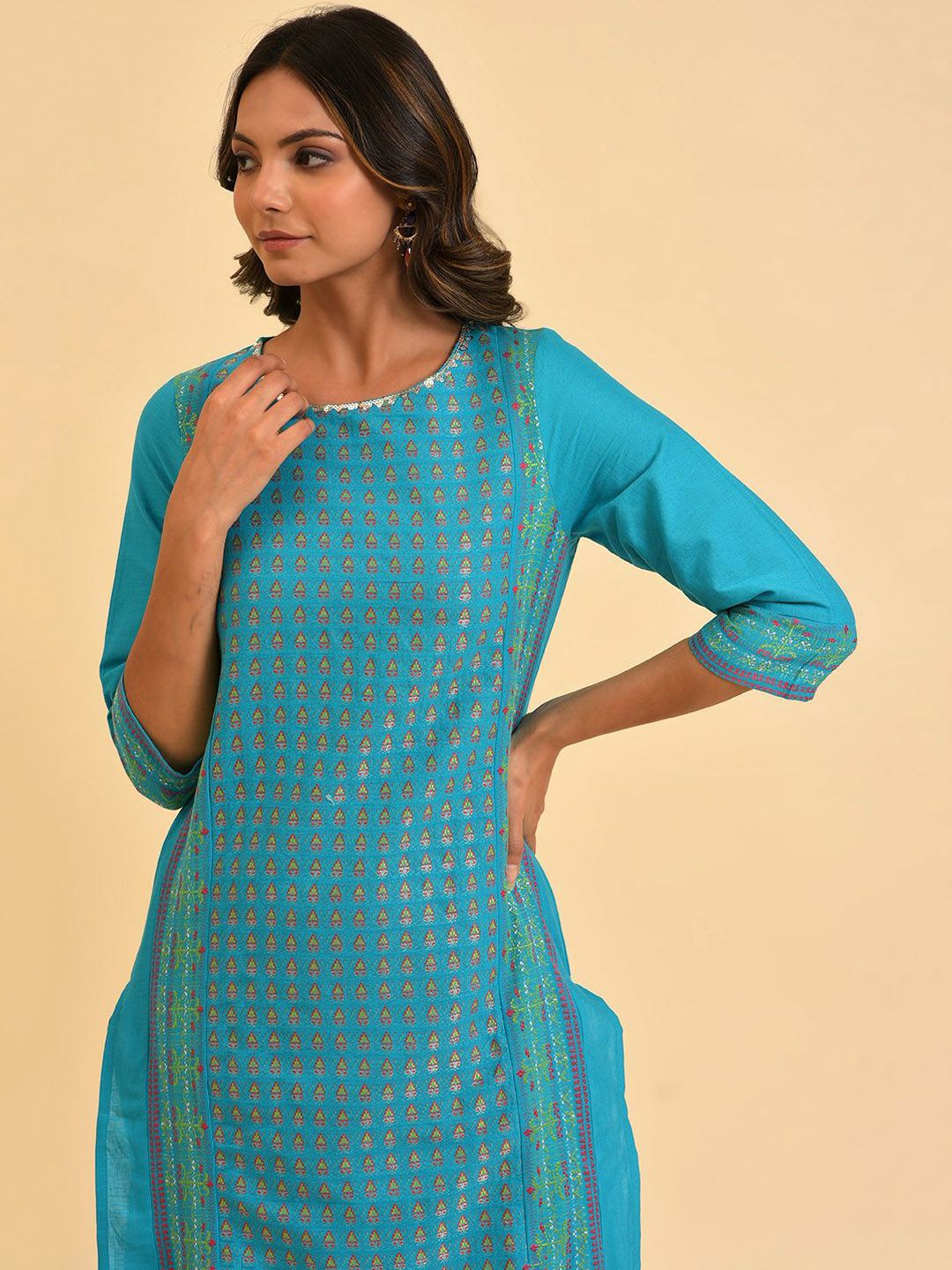 W Ethnic Motifs Printed Gotta Patti Boat Neck Cotton Straight Kurta