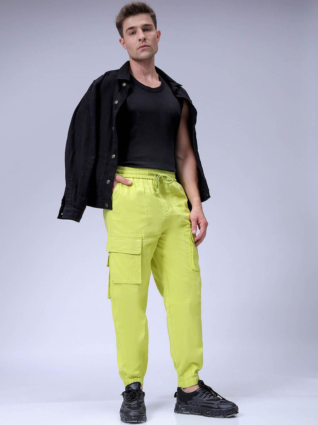 The Indian Garage Co Men Loose Fit Mid-Rise Pure Cotton Cargos Joggers