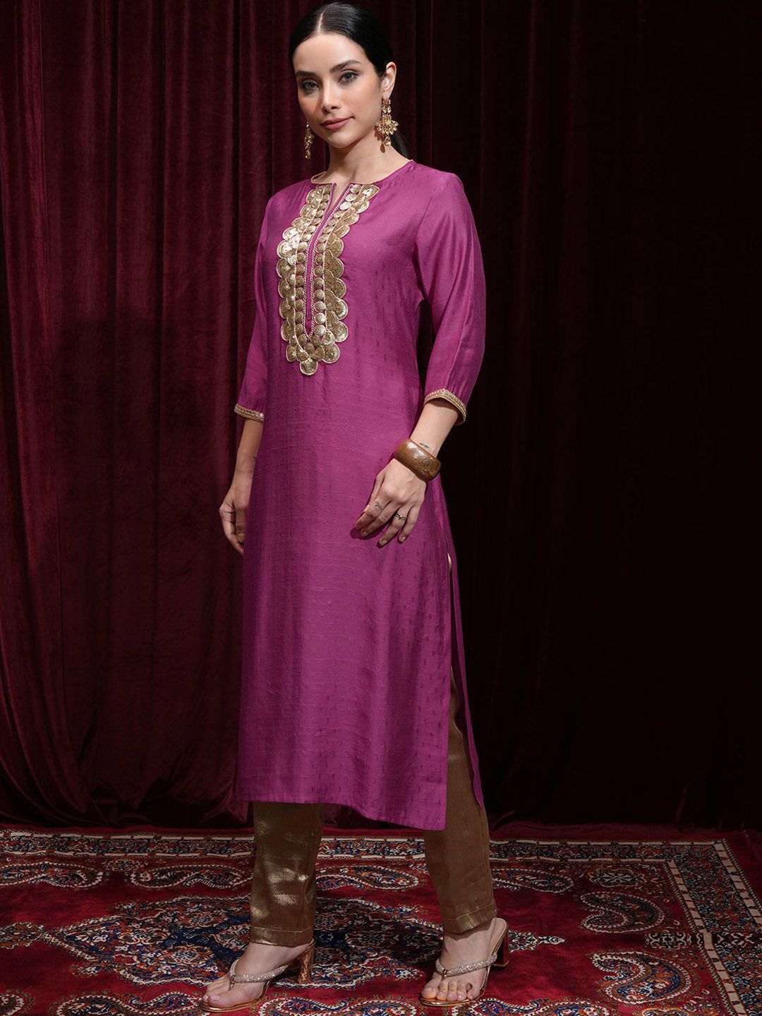Vishudh Sequinned Embellished Straight Kurta