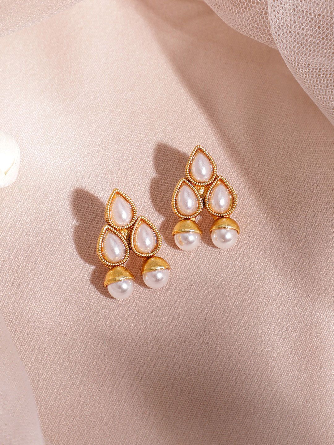 Rubans 18k emas bersalut mutiara putih manik kalung choker buatan tangan kontemporari