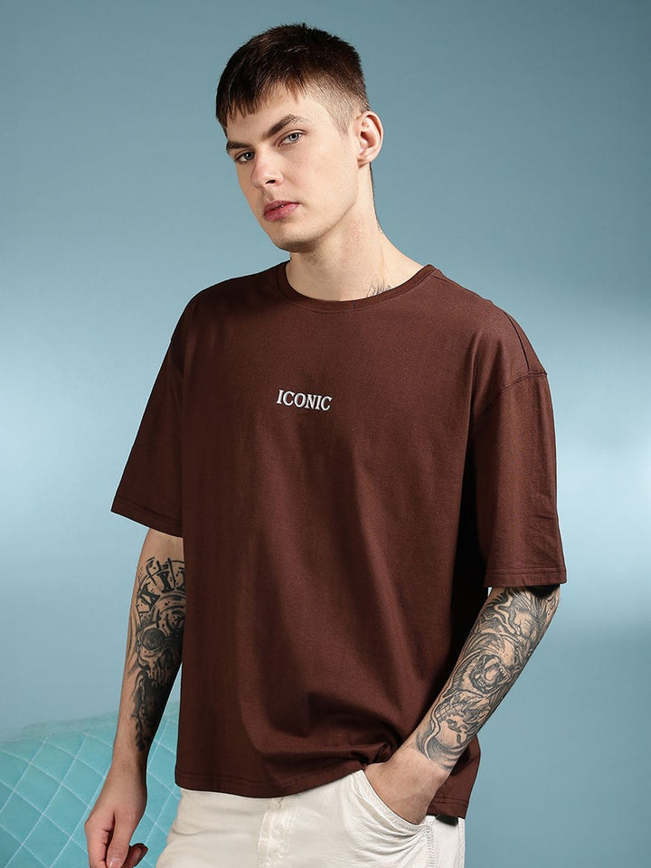Eszett Graphic Printed Round Neck Drop-Shoulder Sleeves Oversized T-shirt