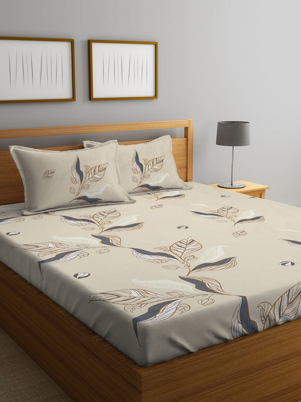 KLOTTHE Beige & White Floral Printed 300 TC Fitted King Bedsheet with 2 Pillow Covers