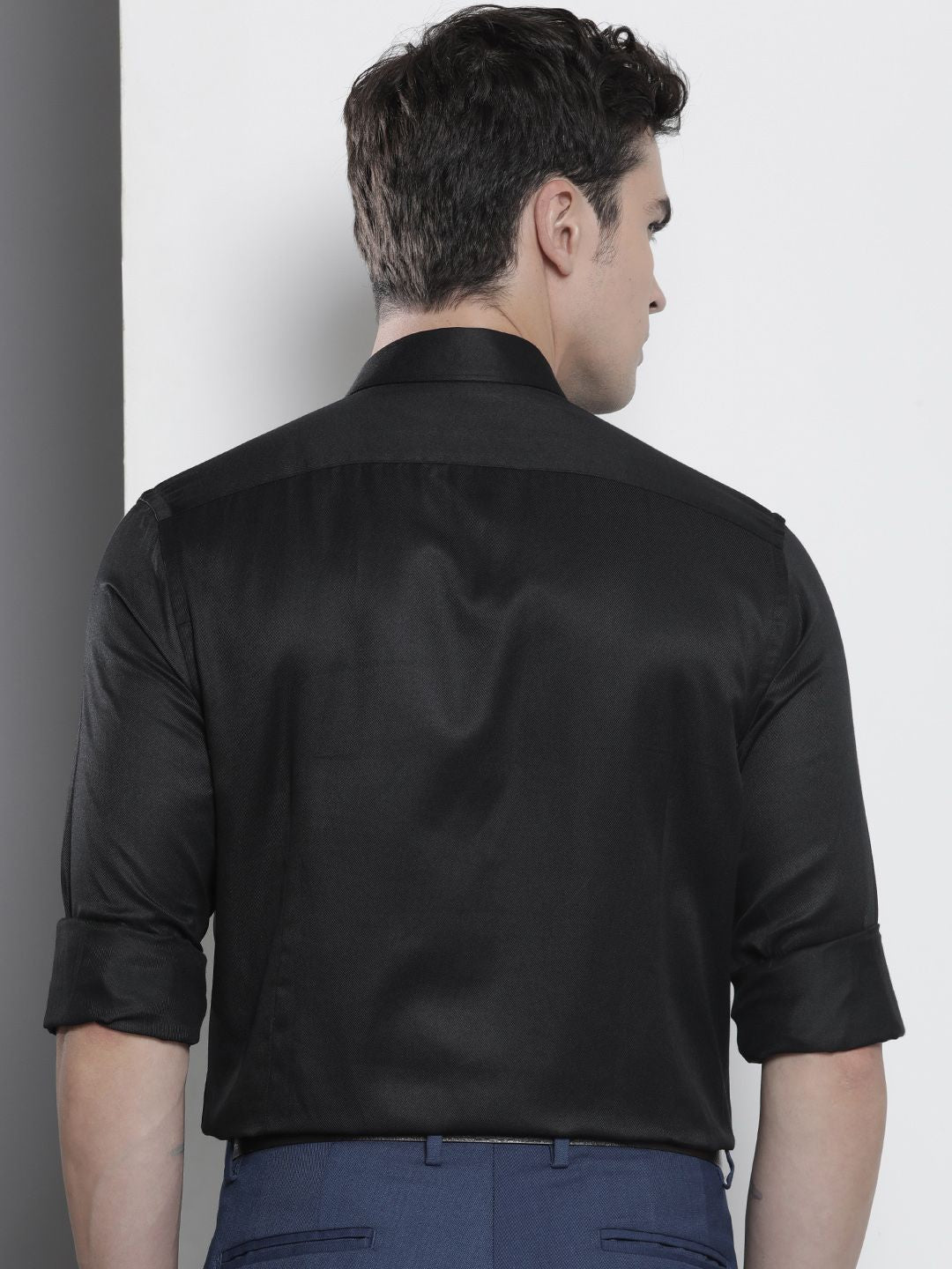 The Indian Garage Co. X Luxe Men Slim Fit Opaque Formal Shirt
