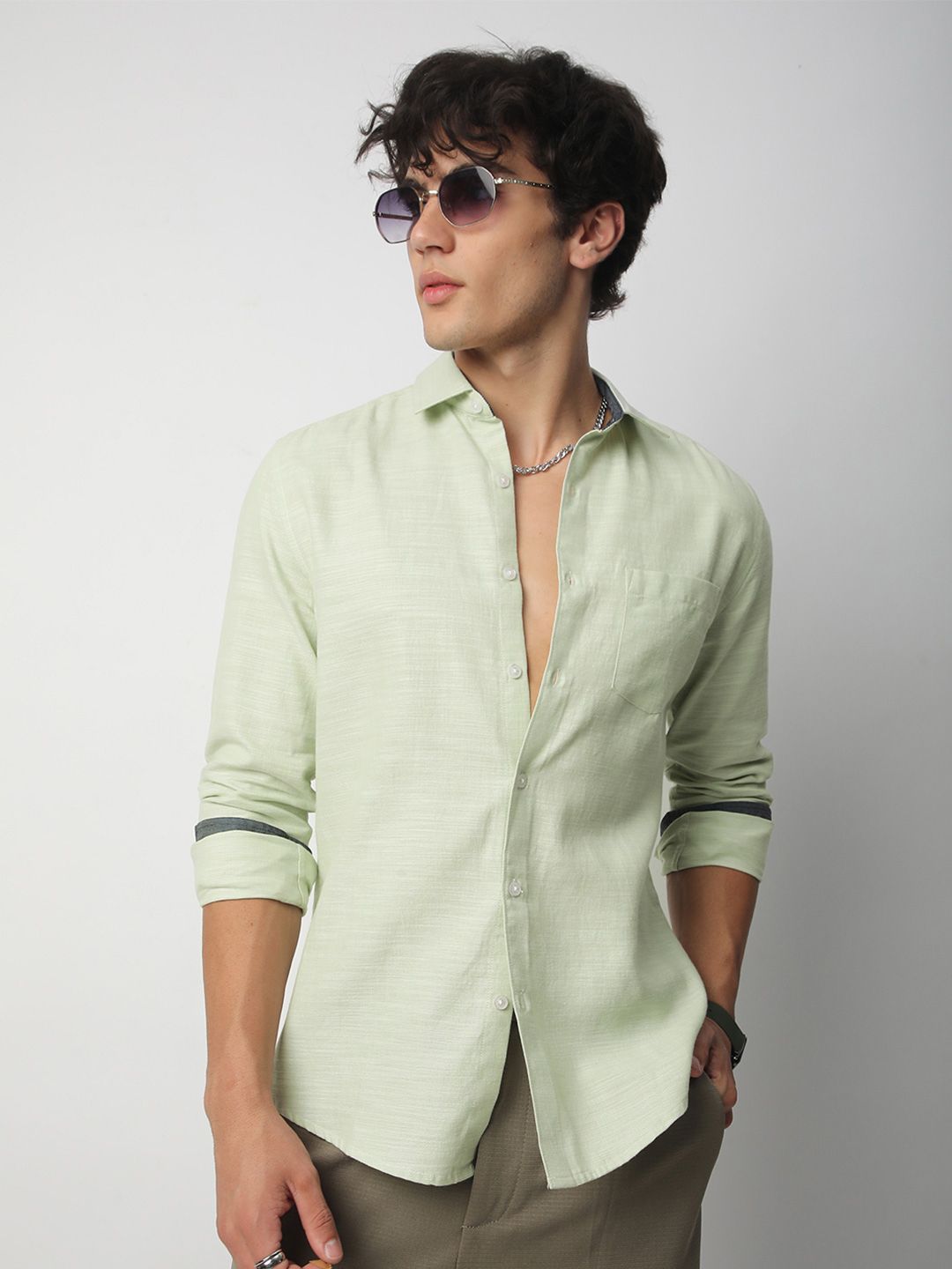 VASTRADO Men Classic Cutaway Collar Textured Cotton Slim Fit Casual Shirt