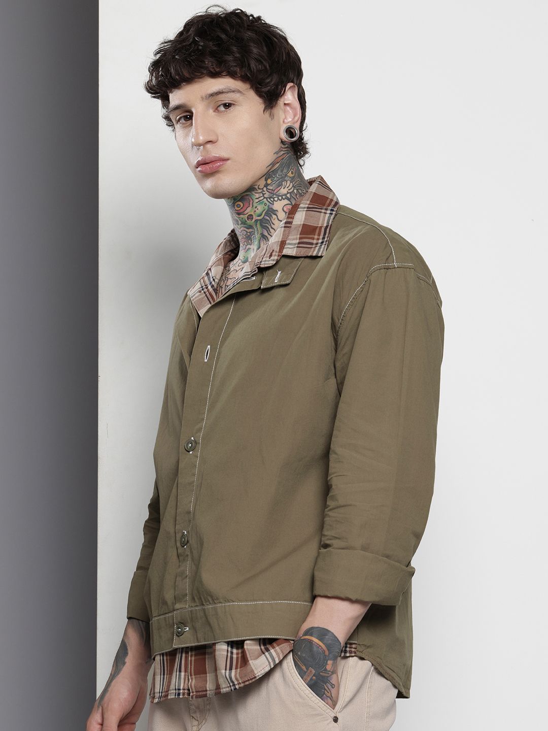The Indian Garage Co Men Olive Boxy Fit Solid Street Wear Shirt