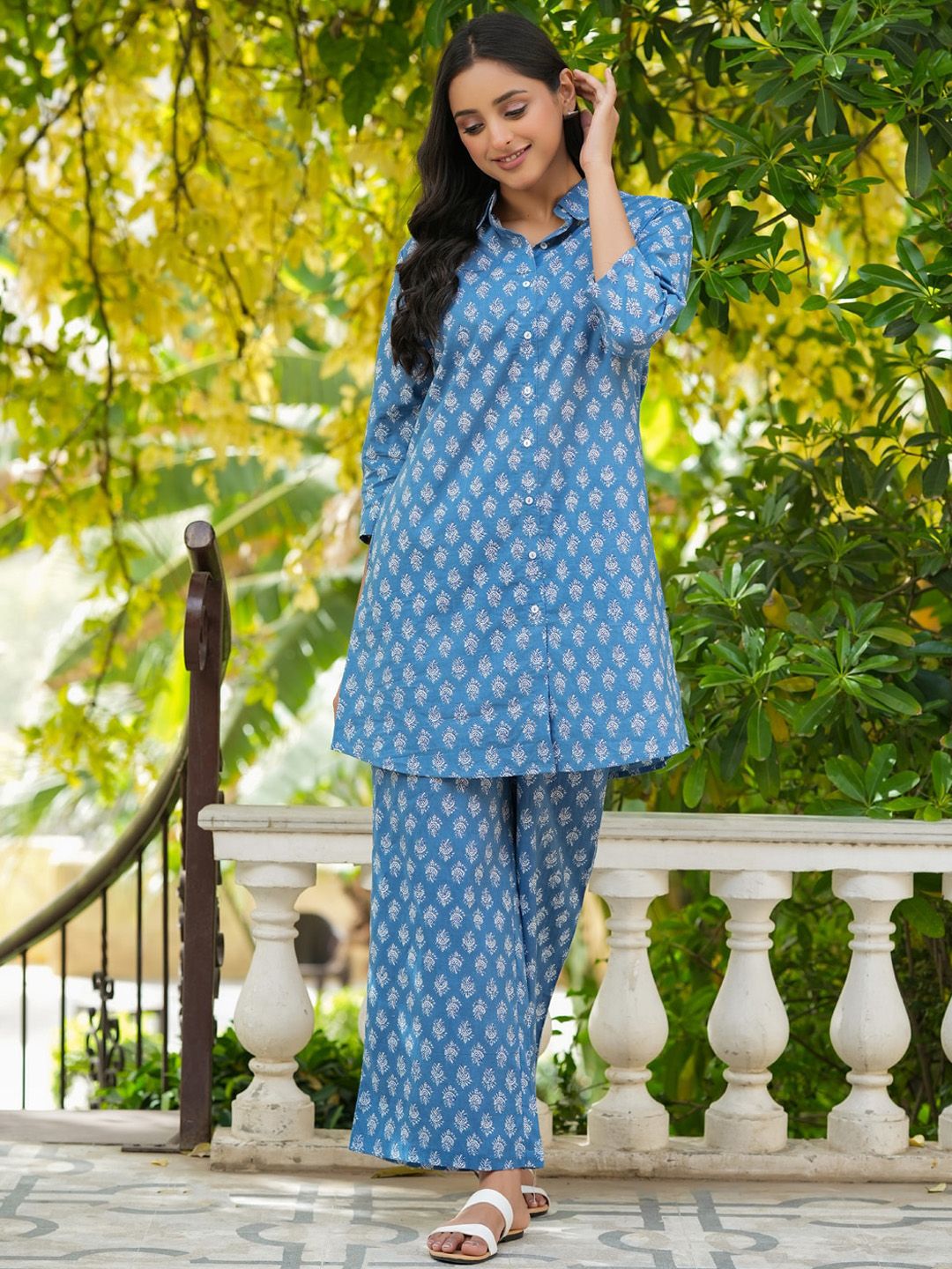SANSKRUTIHOMES Blue Printed Pure Cotton Shirt with Lounge Pants