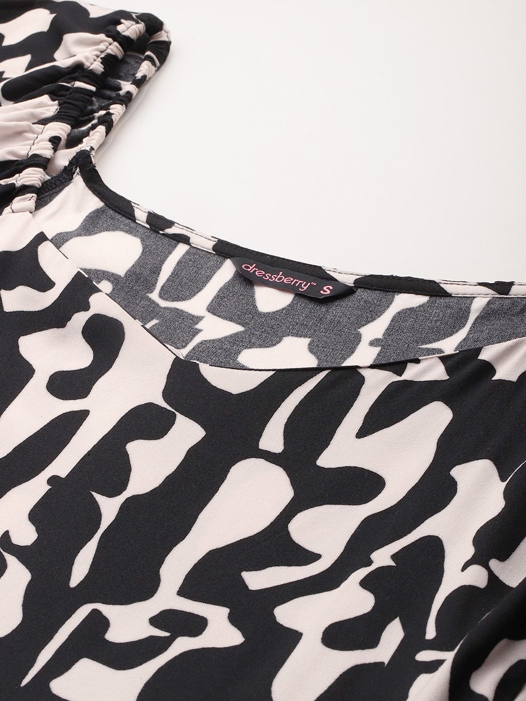 DressBerry Printed Fit & Flare Monochrome Maxi Dress
