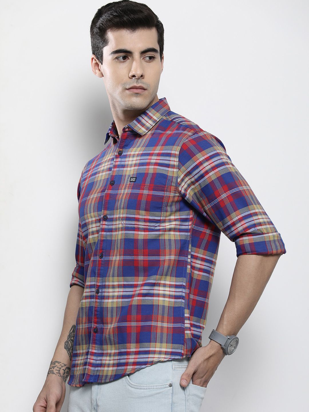 The Indian Garage Co Men Blue & Red Comfort Checked Casual Shirt