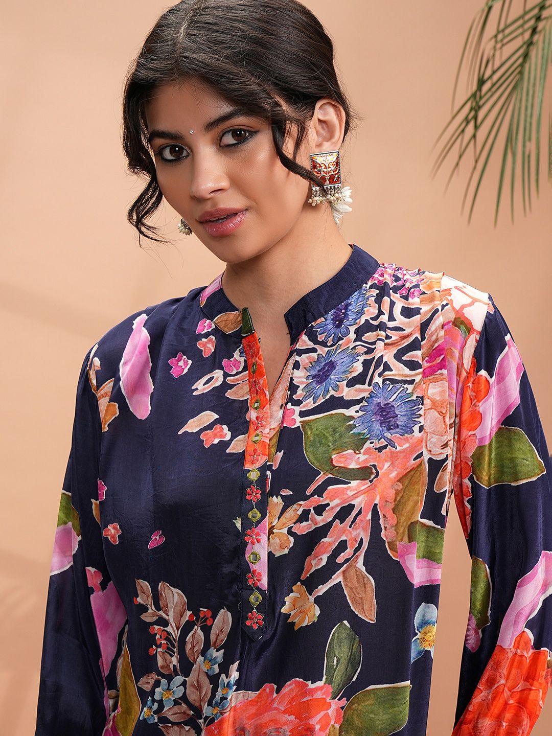 Vishudh Floral Printed Straight Kurta with Trousers