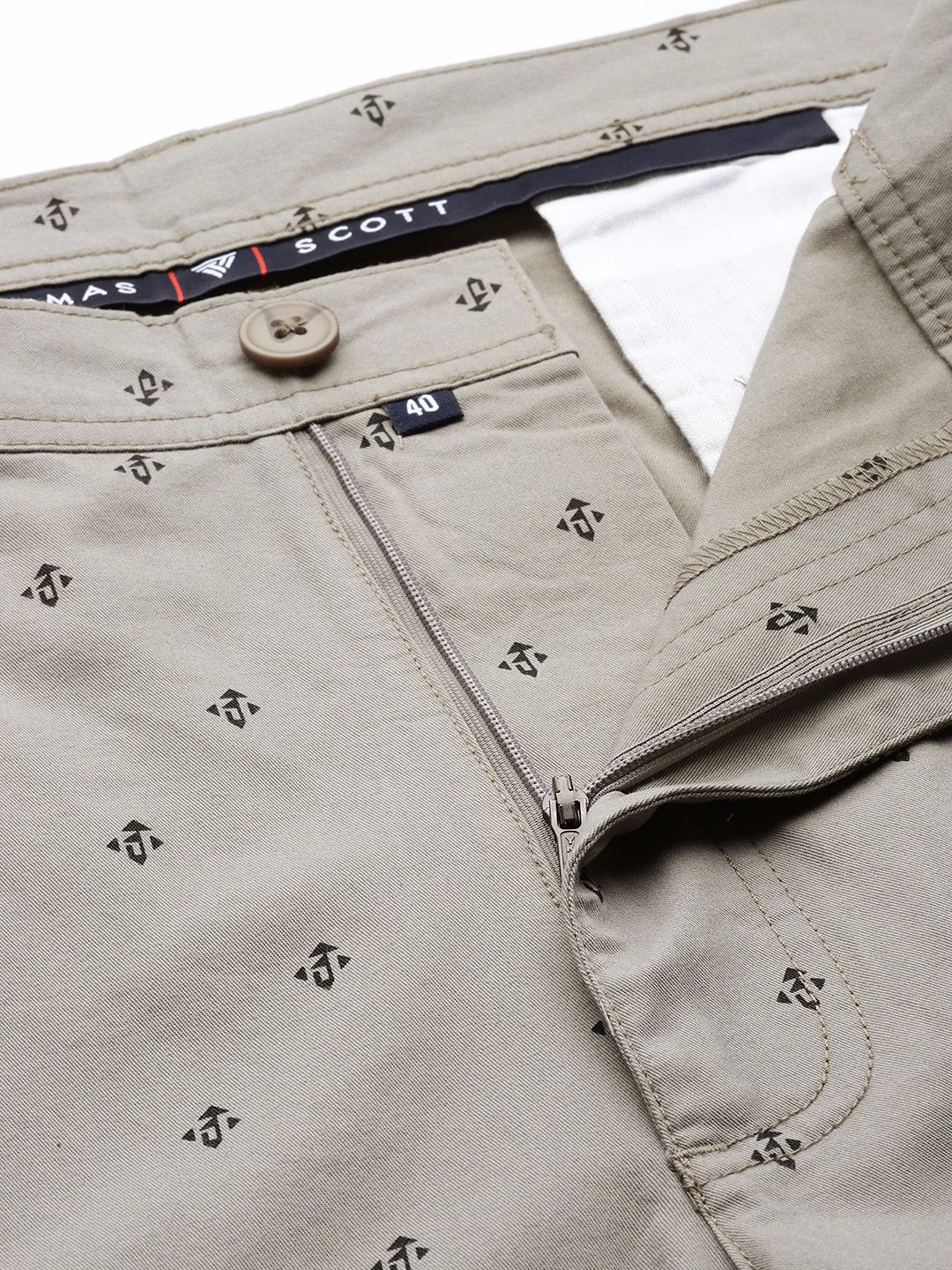 Thomas Scott Men Plus Size Regular Fit Mirco Ditsy Printed Woven Outdoor Shorts