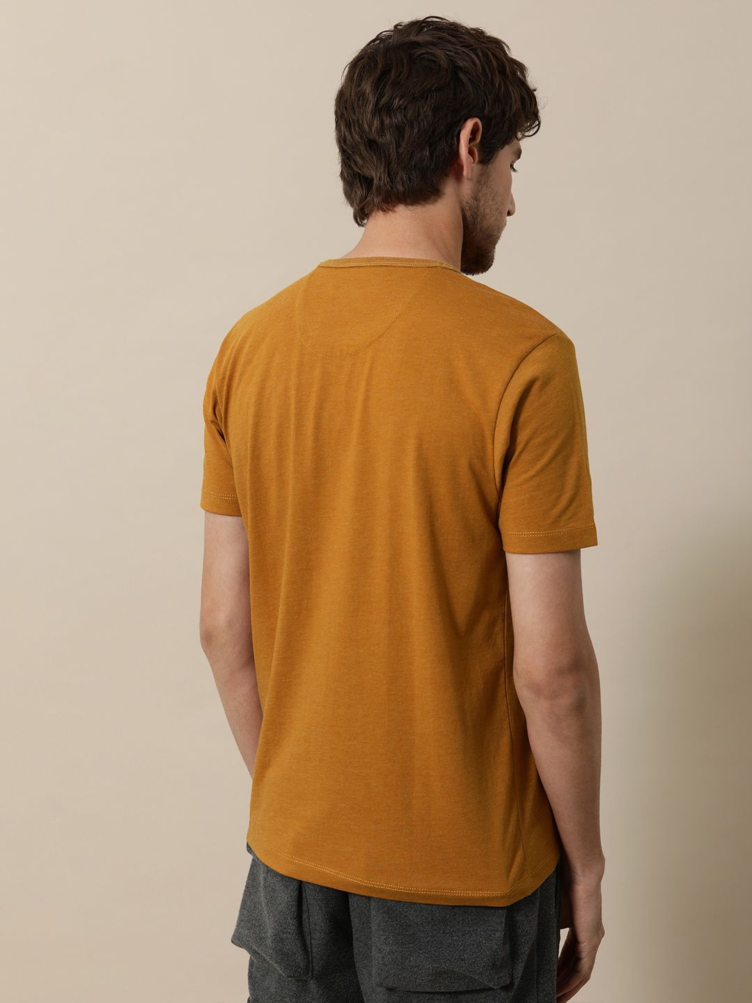Mr Bowerbird Men Mustard Yellow Solid Tailored Fit T-shirt