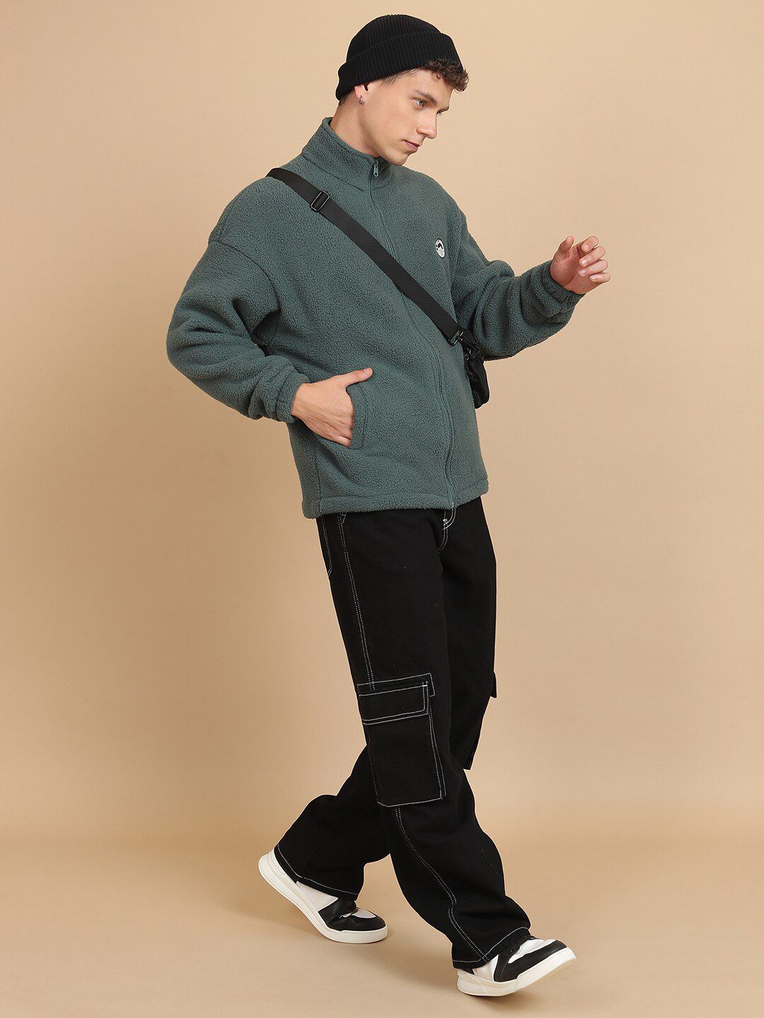 HIGHLANDER Oversized Mock Collar Drop-Shoulder Sleeves Sweatshirt