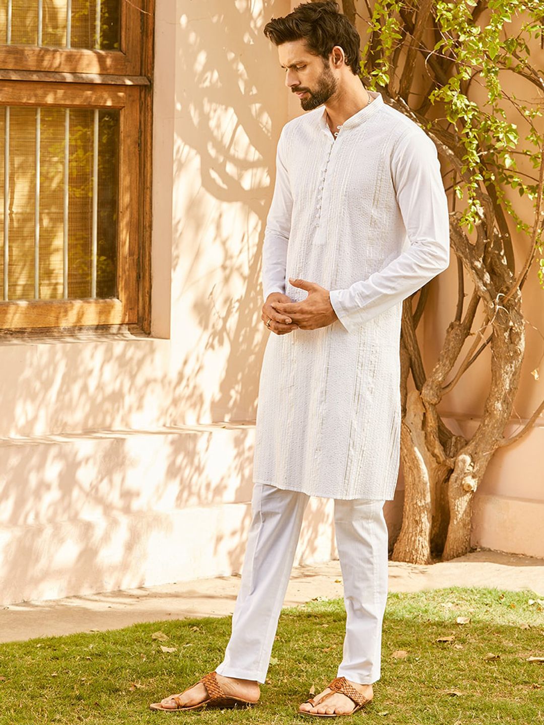 See Designs Mandarin Collar Long Sleeves Sequined Straight Kurta with Pyjama