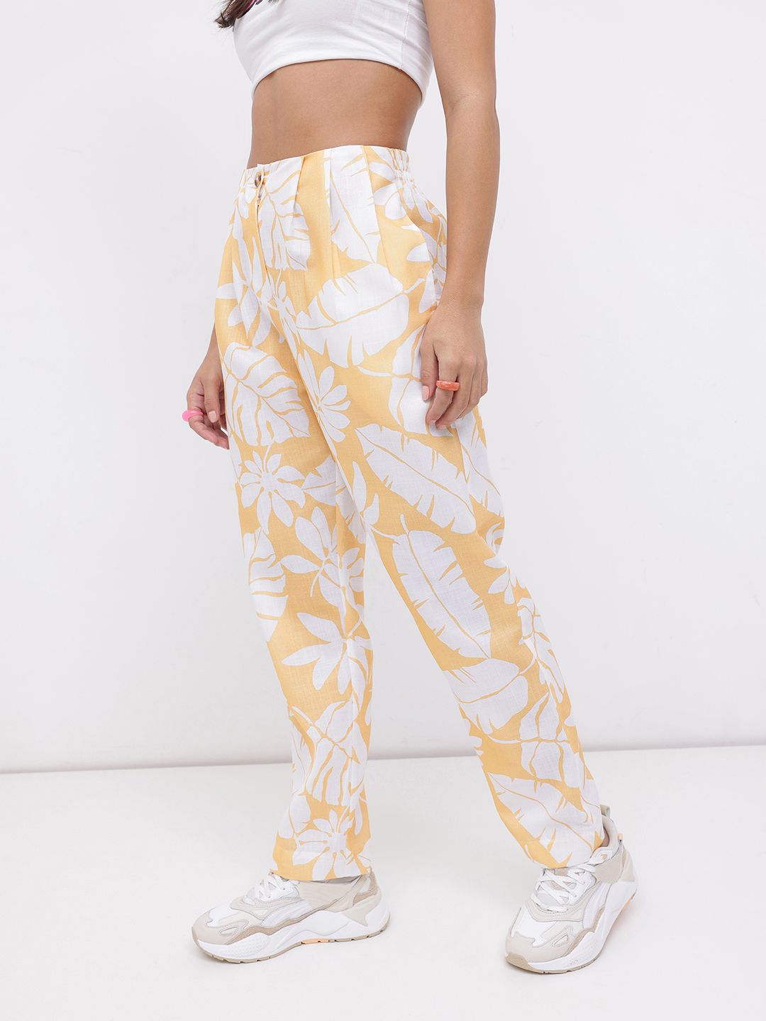 DressBerry Women Sunny Vibe Tropical Printed Pleated Trousers