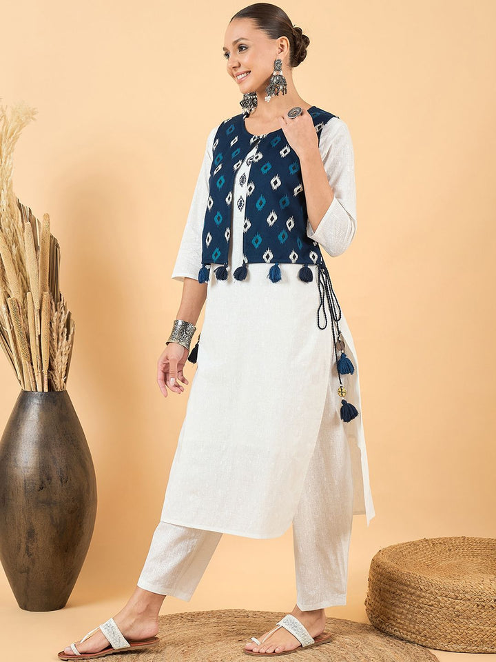 Motif etnik putih dicetak kurta kapas tulen biasa dengan seluar