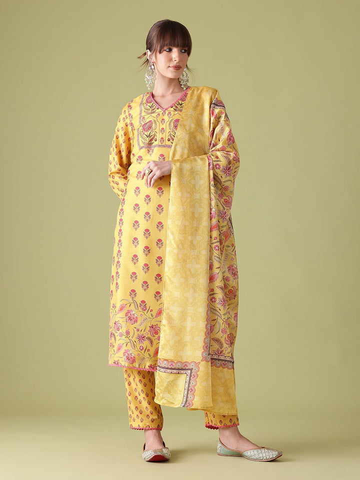 Anouk Women Floral Printed Regular Kurta with Trousers & Dupatta with Lace Detail