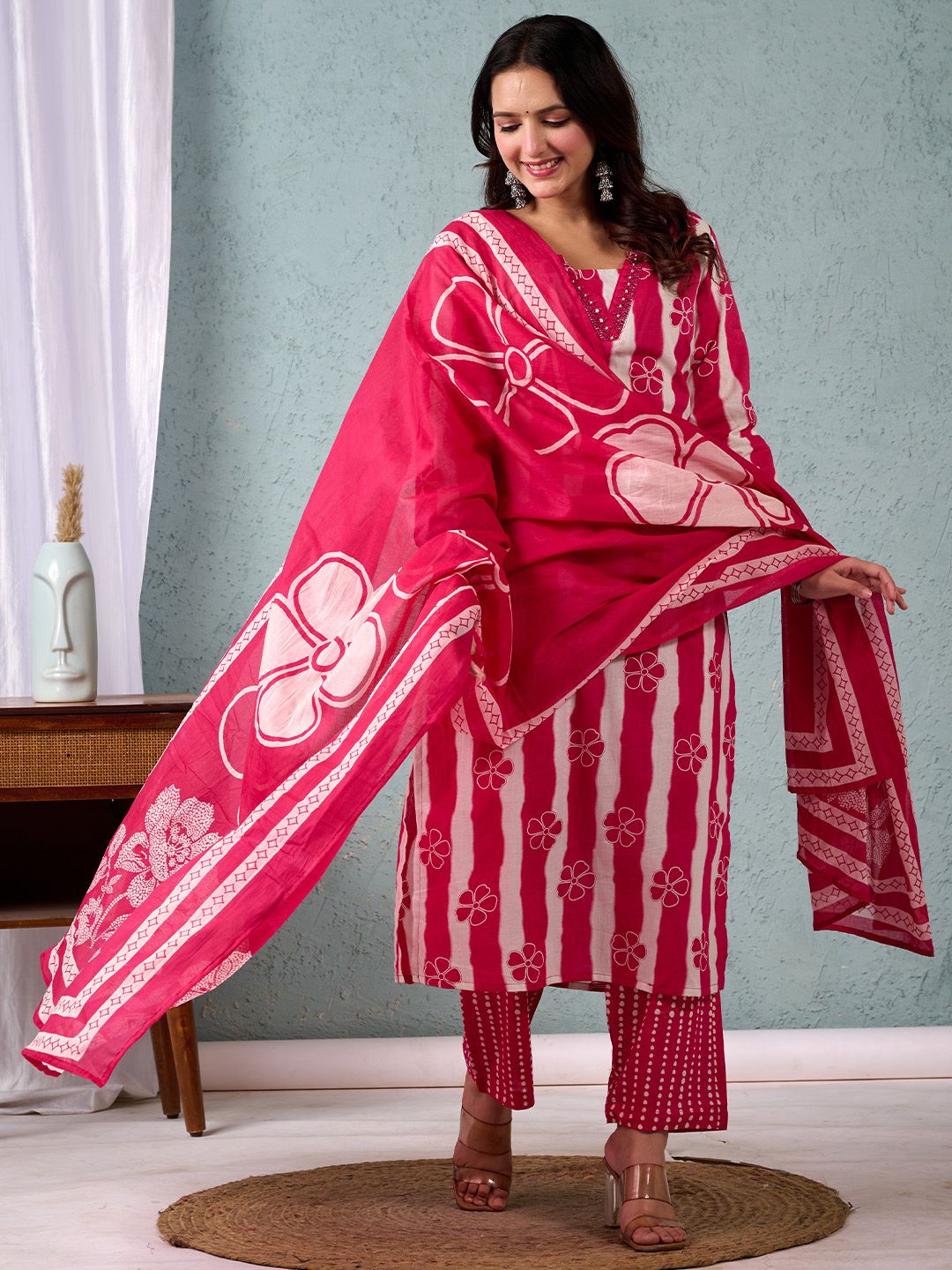 Varanga Stripper with Floral Printed Kurta with Trouser & Dupatta
