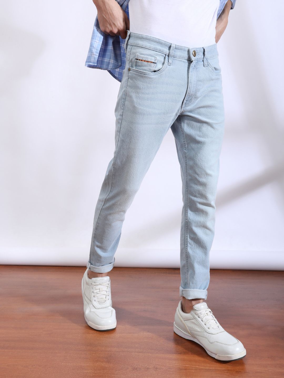 The Indian Garage Co Men Blue Slim Fit Low-Rise Clean Look Stretchable Jeans