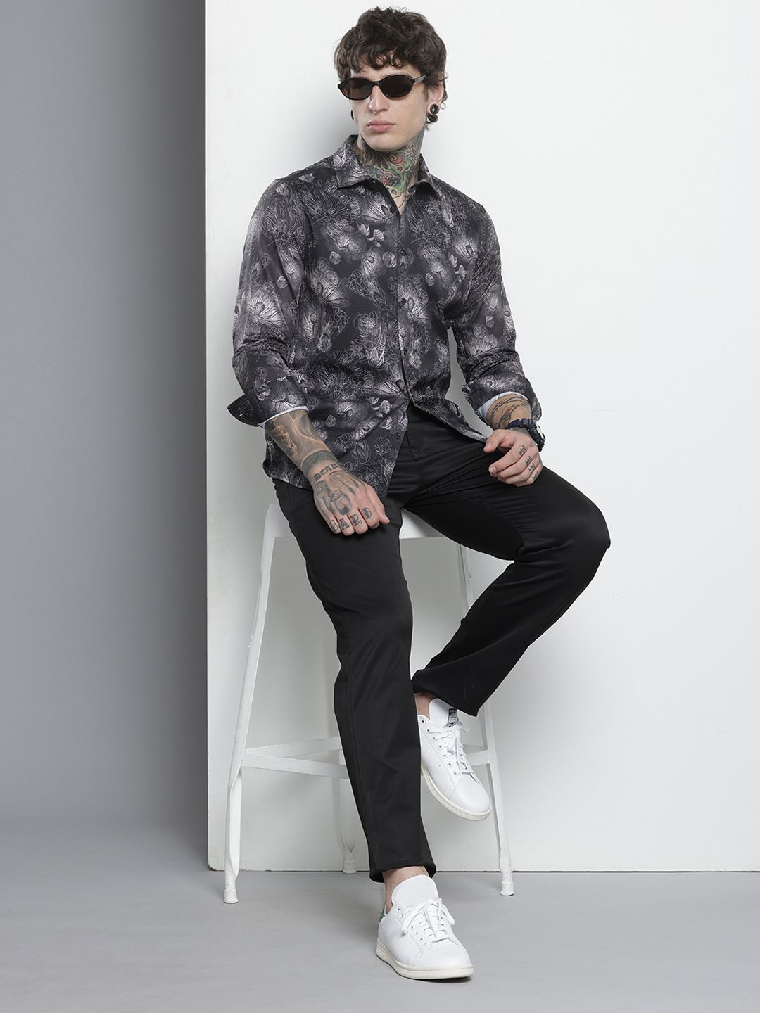 The Indian Garage Co Slim Fit Floral Printed Casual Shirt