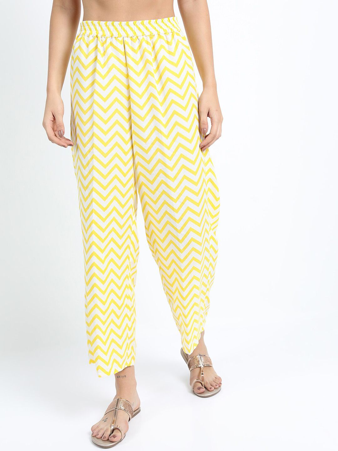 Vishudh Women Mustard Yellow Printed Kurta with Trousers & With Dupatta