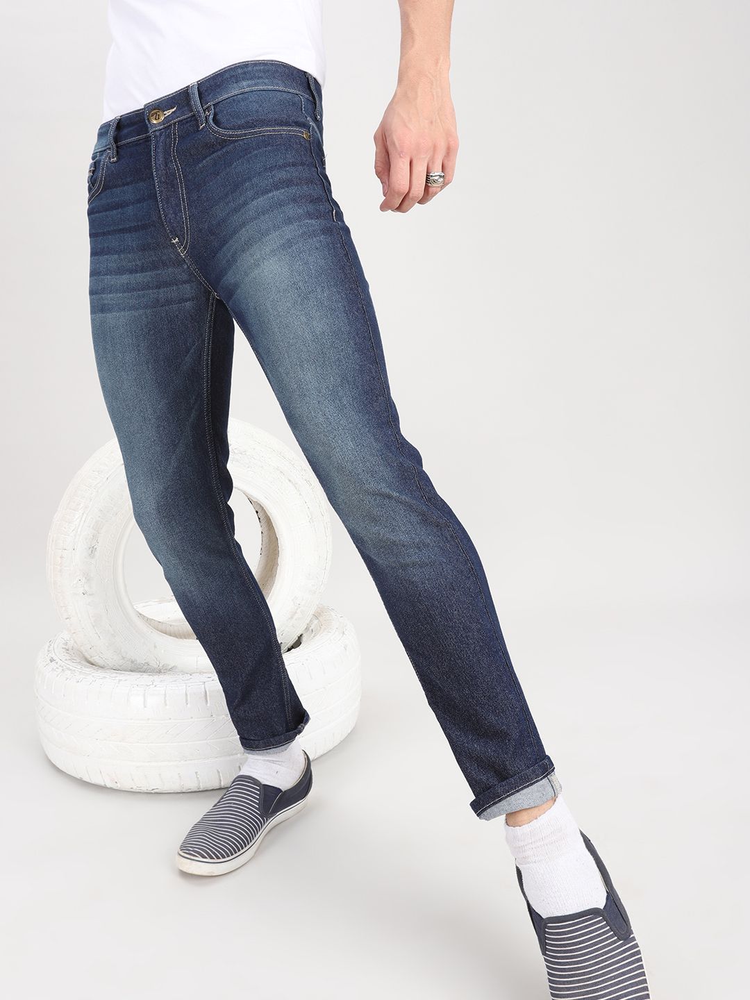 The Indian Garage Co Men Blue Slim Fit Low-Rise Clean Look Stretchable Jeans