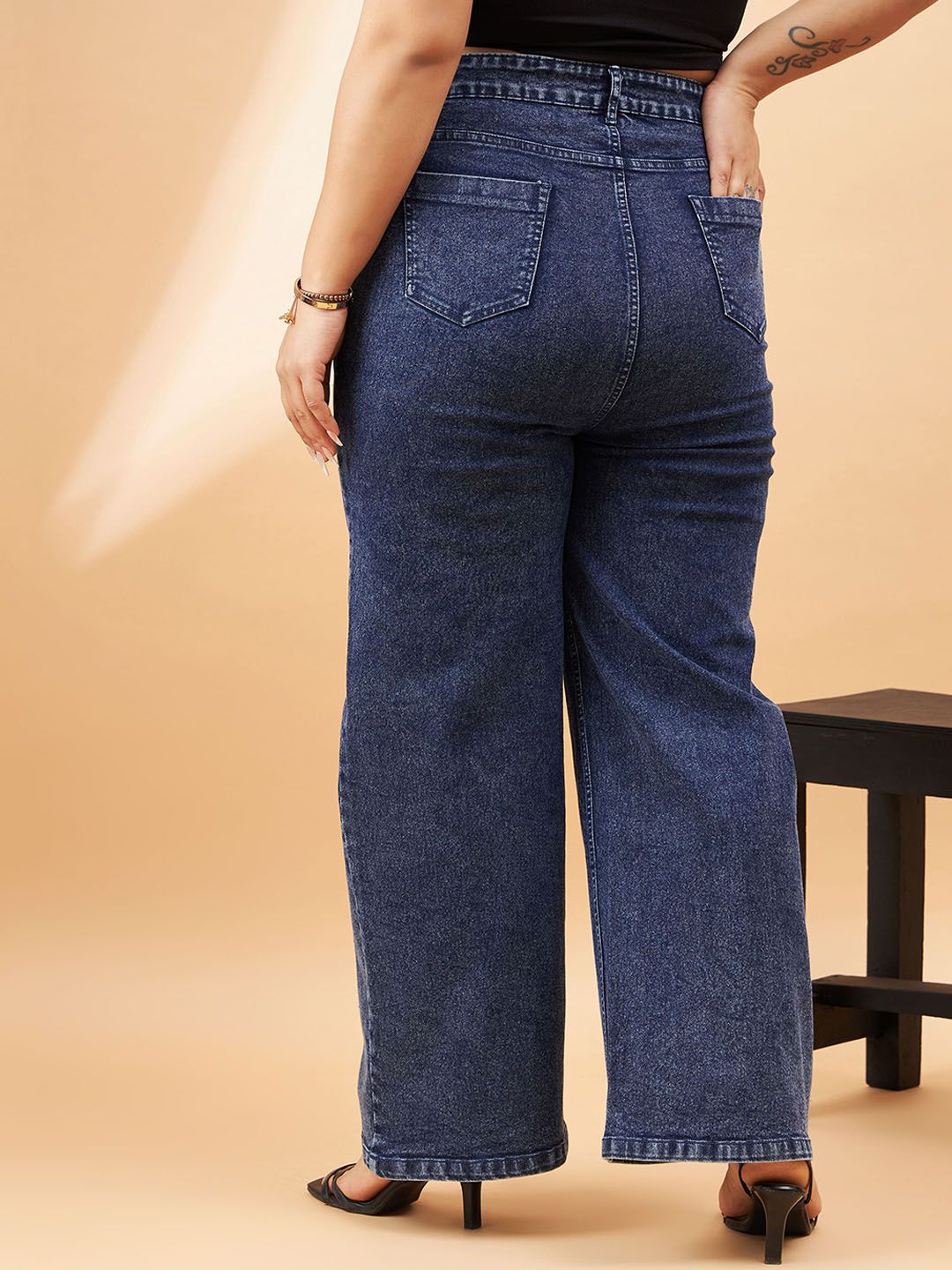 SASSAFRAS Curve Women Plus Size Comfort High-Rise Slash Knee Stretchable Jeans