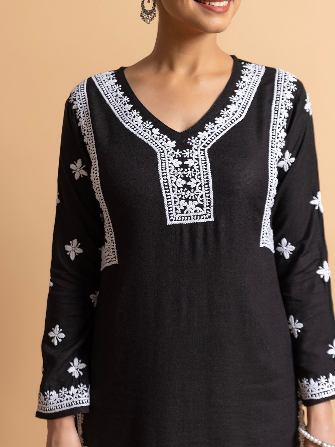 HOUSE OF KARI Floral Embroidered Chikankari Straight Kurta With Trouser