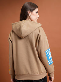 Tokyo Talkies Coklat &amp; Hitam Tipografi Bercetak Baju Pullover Bertudung