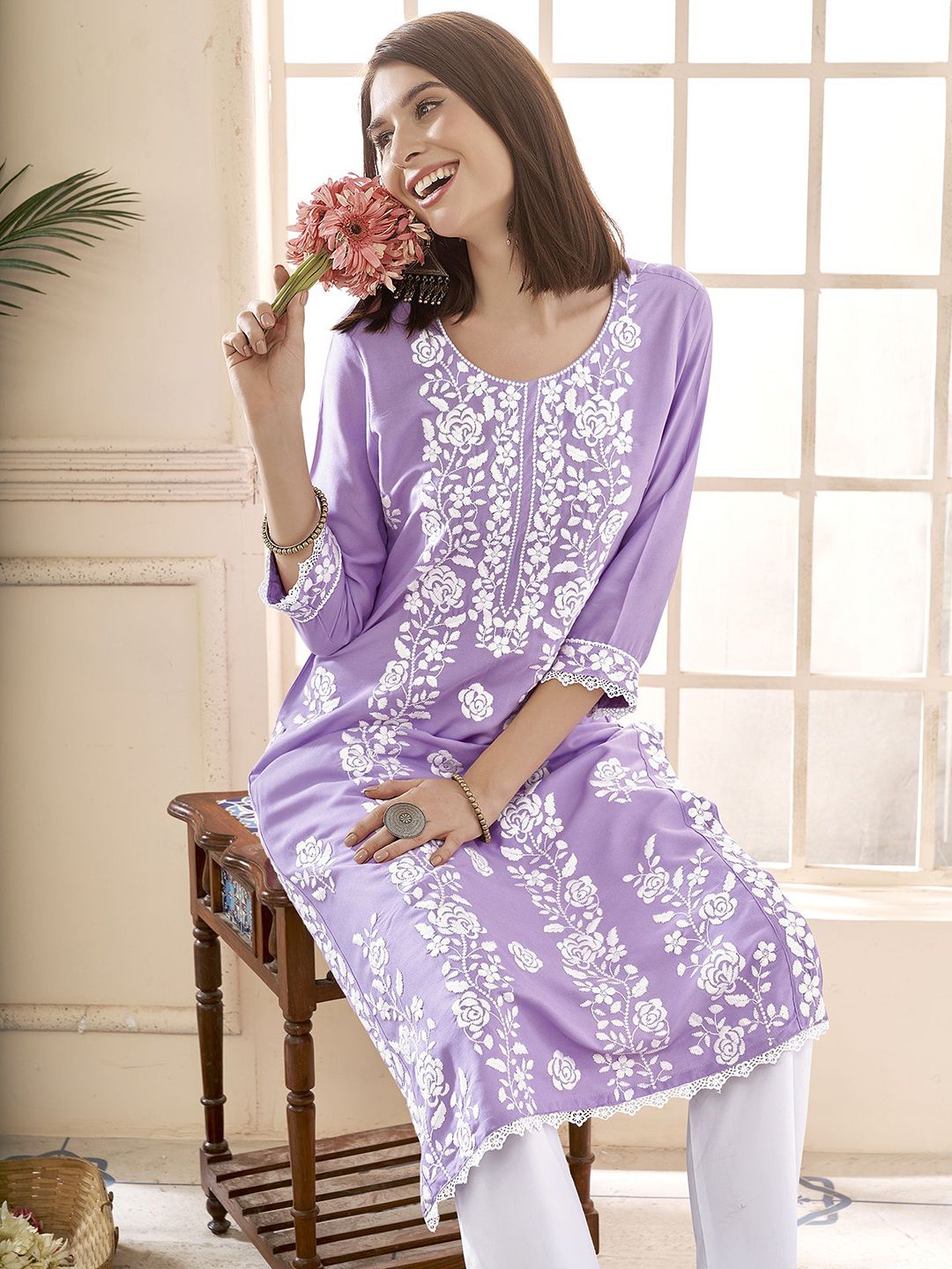 Anouk Floral Embroidered Round Neck Chikankari Straight Kurta