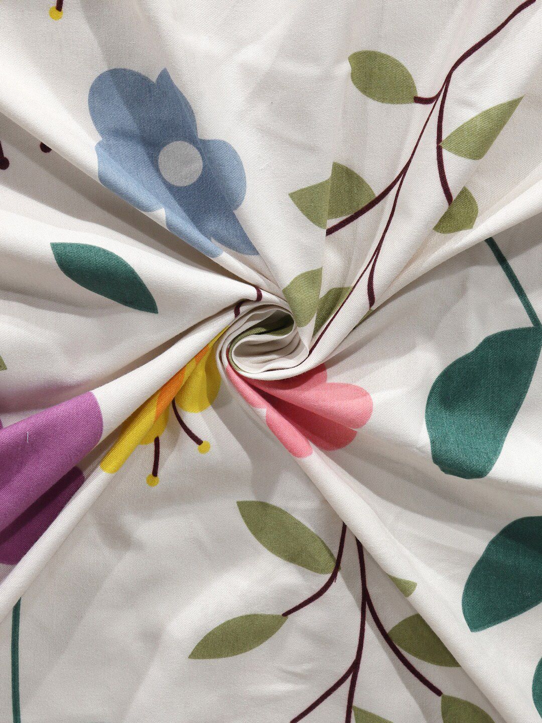 KLOTTHE White & Pink Floral 300 TC Super King Bedsheet with 2 Pillow Covers