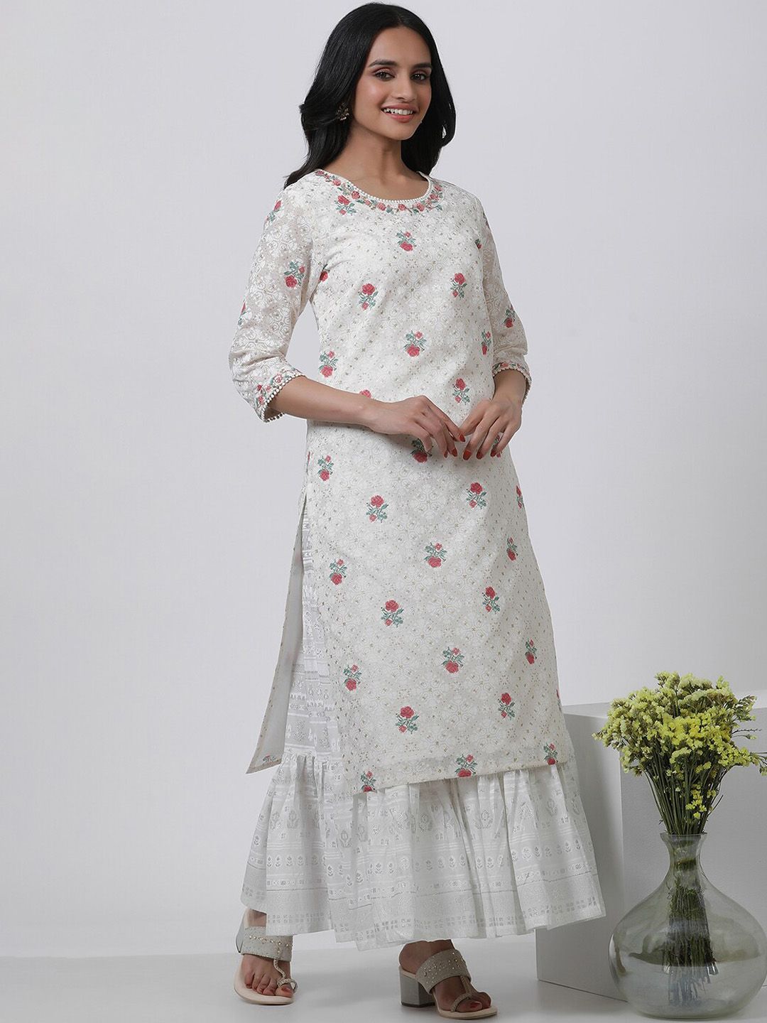 W Floral Printed Round Neck Kurta