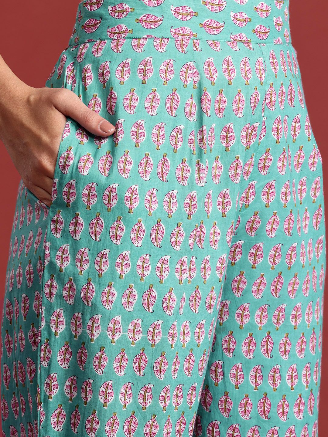 Indo Era Women Floral Printed Empire Sequinned Pure Cotton Kurta With Trousers & Dupatta