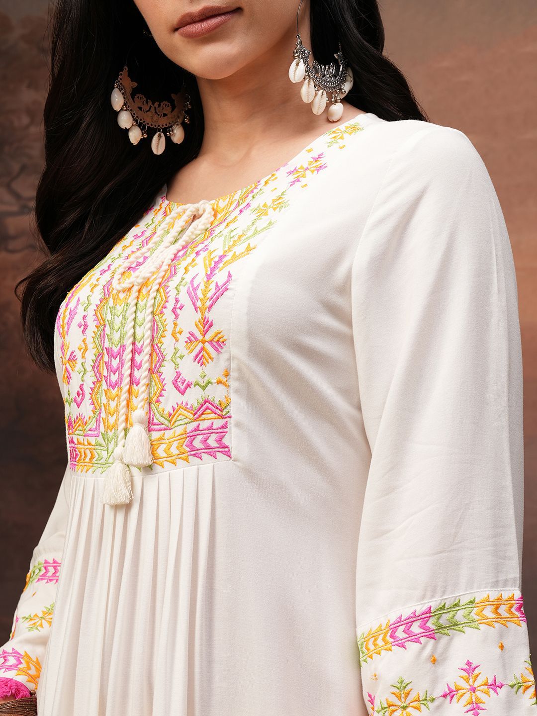 Vishudh Women Embroidered Gathered Midi Dress