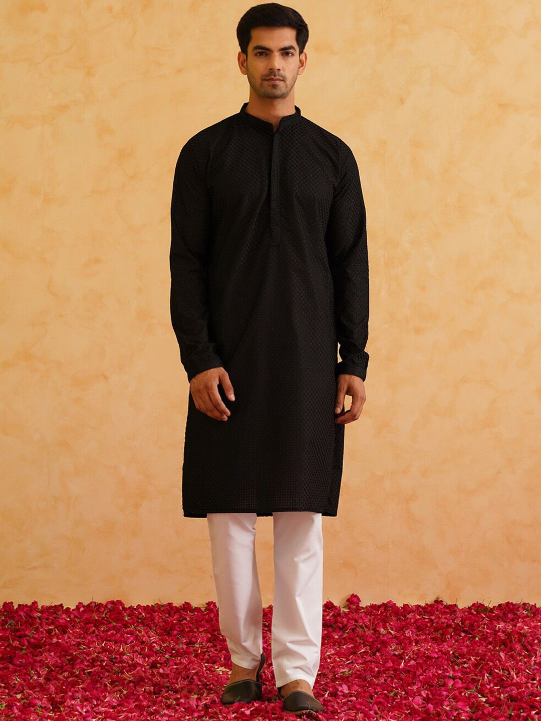 SOJANYA Geometric Embroidered Mandarin Collar Thread Work Pure Cotton Straight Kurta