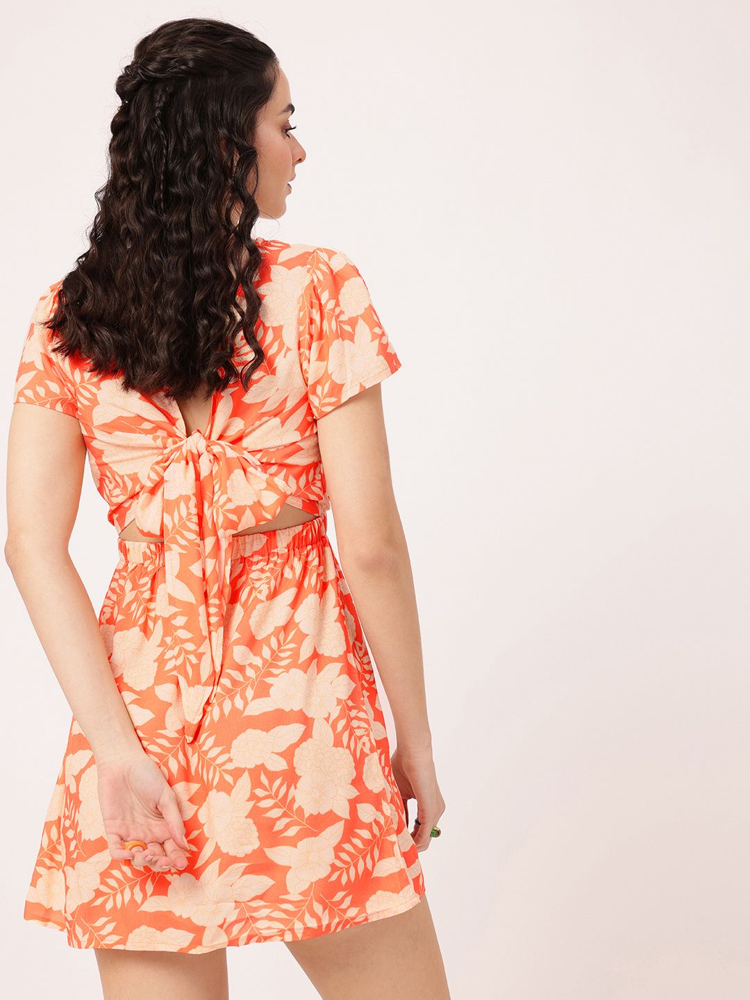 DressBerry feminine Charm Floral Fairy Tale Print Styled Back A-Line Mini Dress
