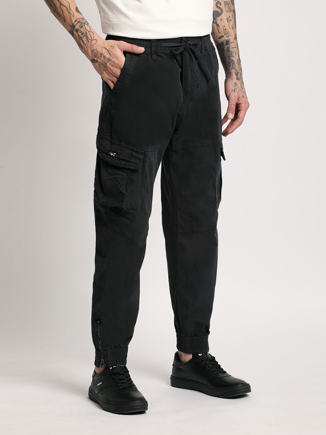 THE BEAR HOUSE Men Mid-Rise Regular Fit Cargos Trousers