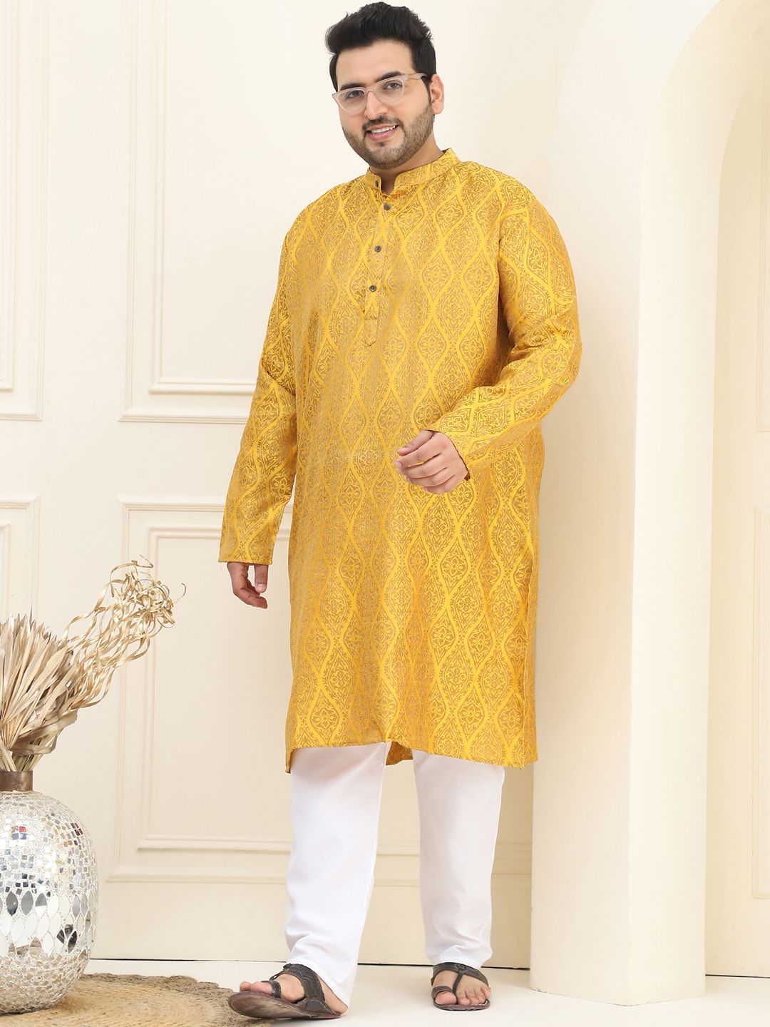 SOJANYA PLUS Men Mustard Yellow & Golden Jacquard Silk Woven Design Straight Kurta