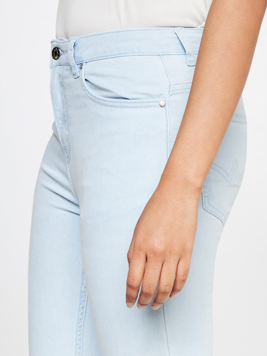 AND Women Skinny Fit Mid-Rise Jeans
