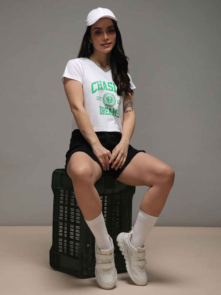 DILLINGER Women Regular Fit Cropped V-Neck Printed Tshirt