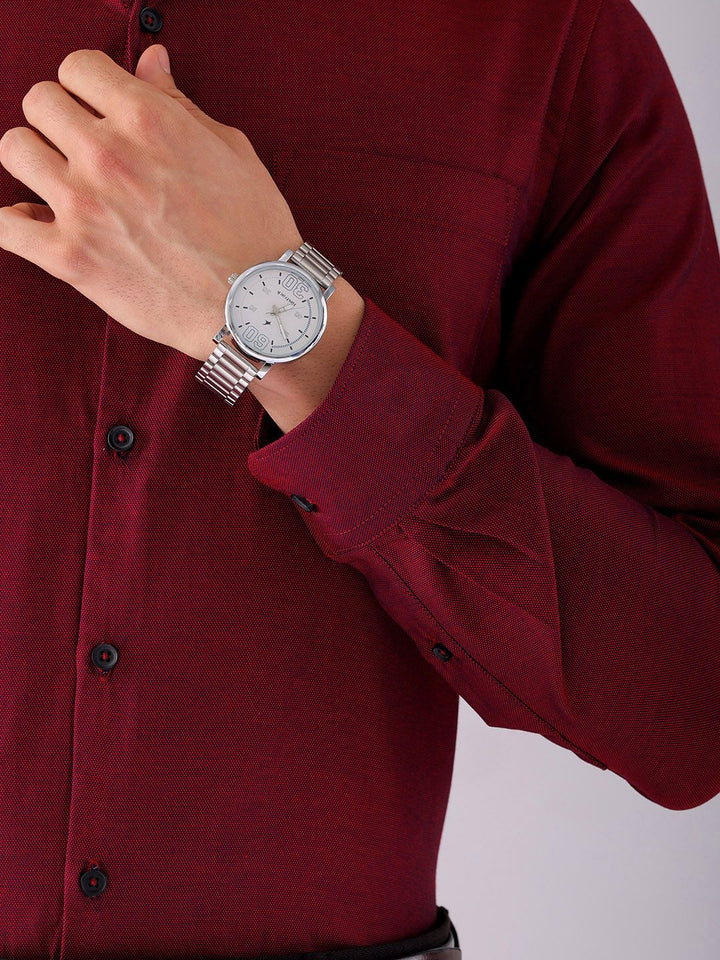 The Indian Garage Co. X Luxe Men Solid Slim Fit Opaque Formal Shirt