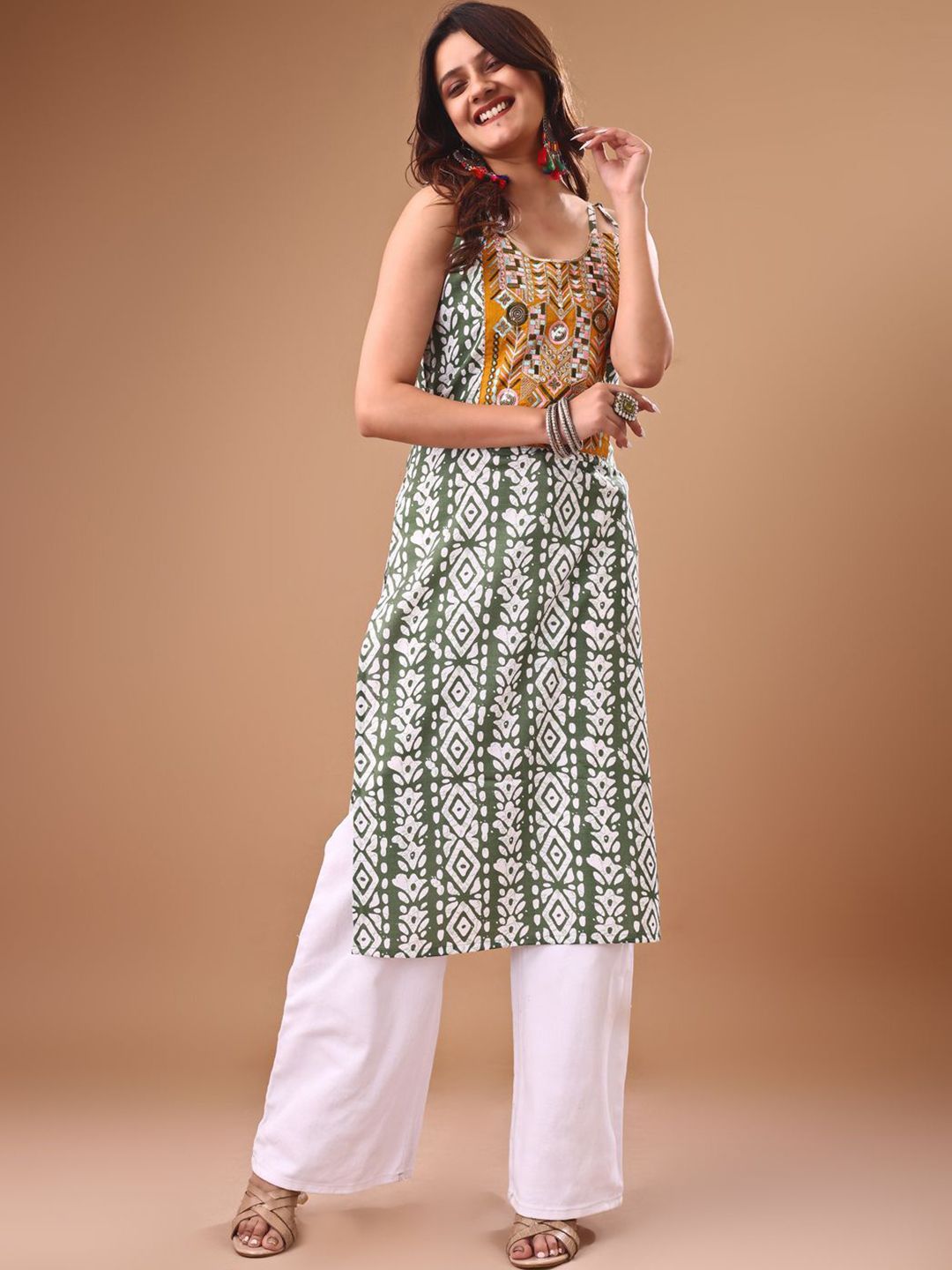 KALINI Women Dyed Patchwork Kurta
