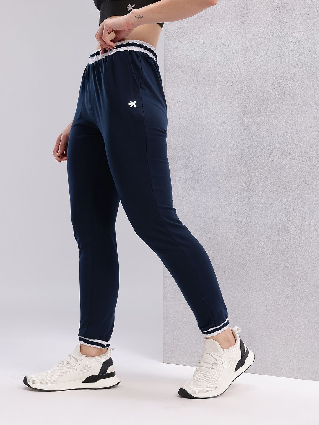 HRX by Hrithik Roshan Women Brand Logo Print Detail Regular Fit Training Joggers