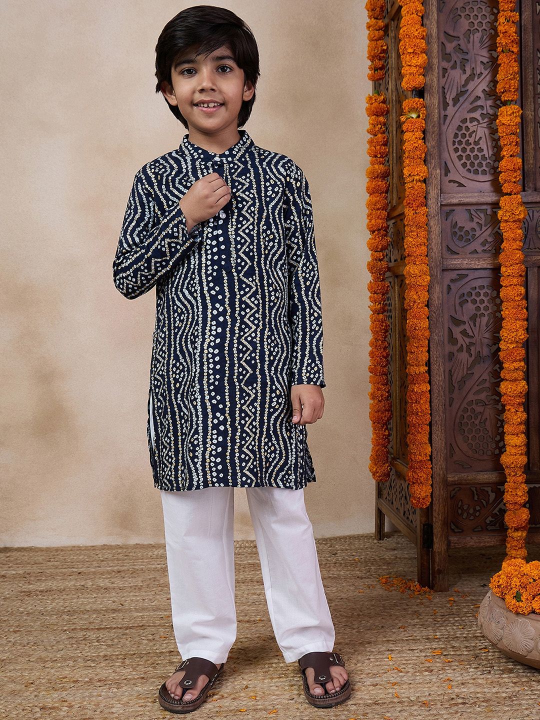pspeaches Boys Bandhani Printed Band Collar Kurta with Pyjamas