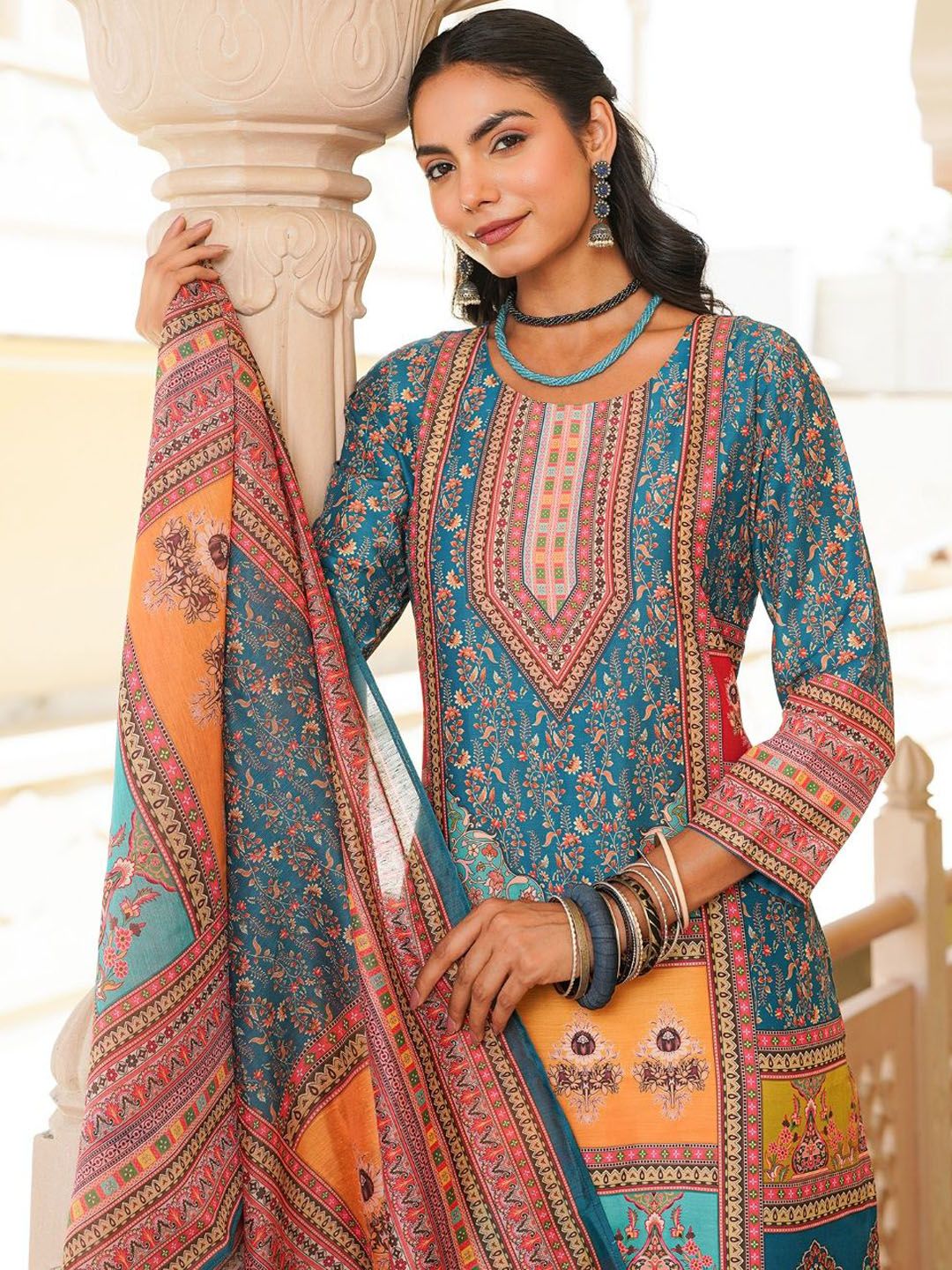 Kalini Wanita Motif Etnik Dicetak Kurta dengan Seluar & Dengan Dupatta
