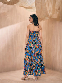 Pink Paprika oleh Sassafras Ikat dicetak Strapless Smocked Tube Fit & Flare Maxi Dress