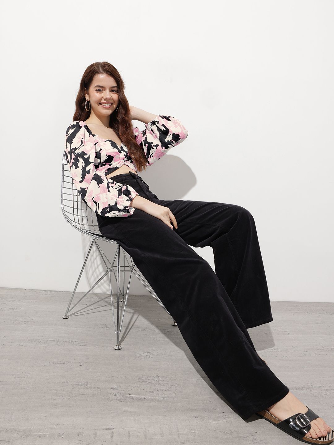 DressBerry Floral Bae Smocked with a Twist Crop Top
